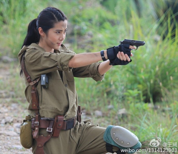 关于演员王珂的网名 是英雄使命里的王珂哦 多一点,,好听点