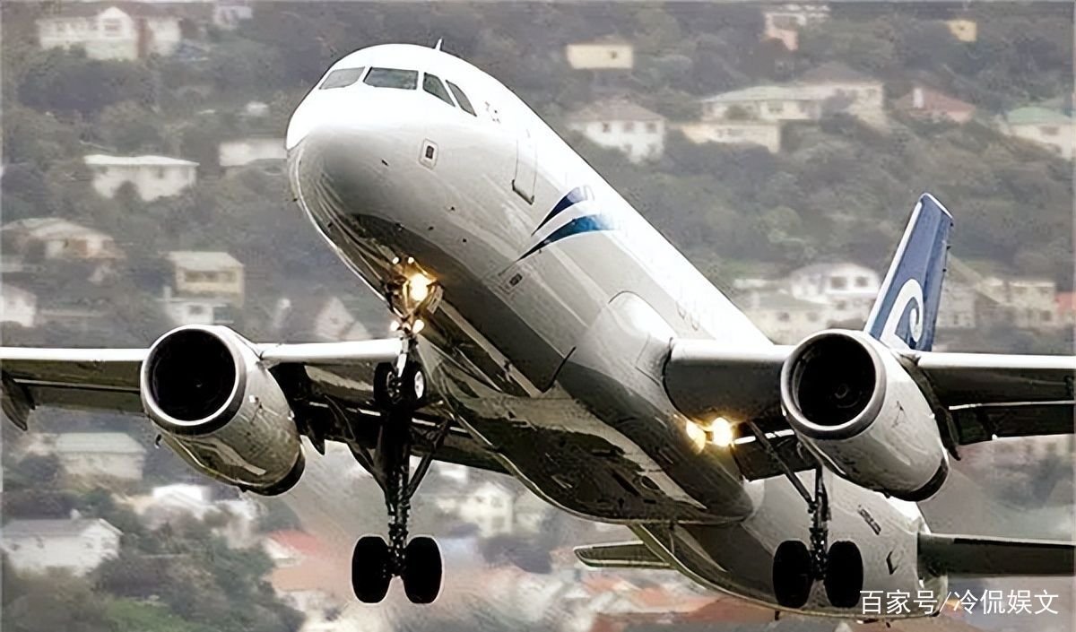 东航一客机失事，人一直都在飞机里，为何空难后却很难找到遇难者的遗体呢？