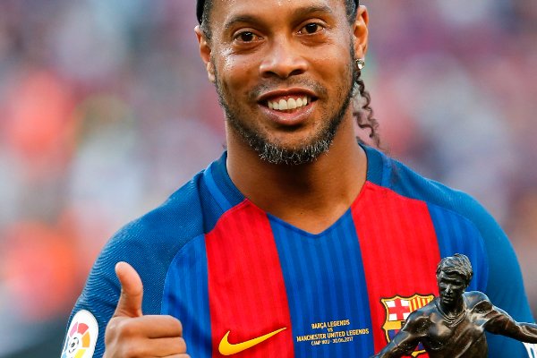 足球贴地斩谁发明的