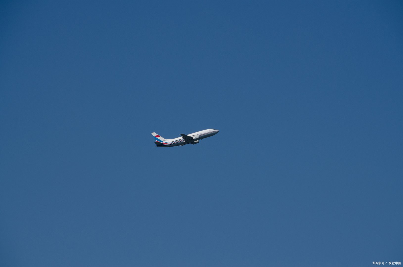 美飞行员用轨迹写下“MU5735RIP”，这背后的深意是什么？