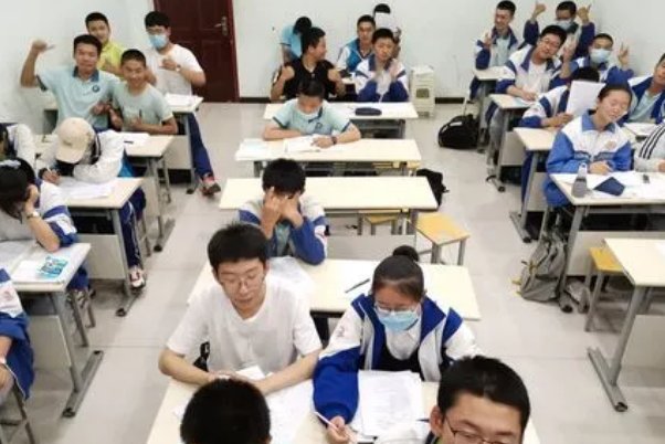 2021年黄冈中考分数线