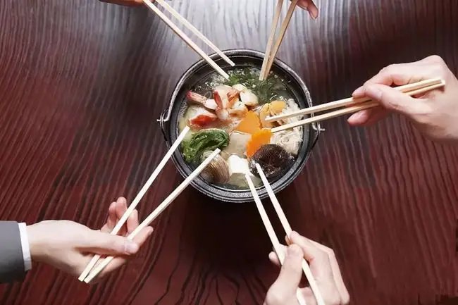 筷子不能倒插在碗中，或者不能用筷子敲碗，原因是什么？