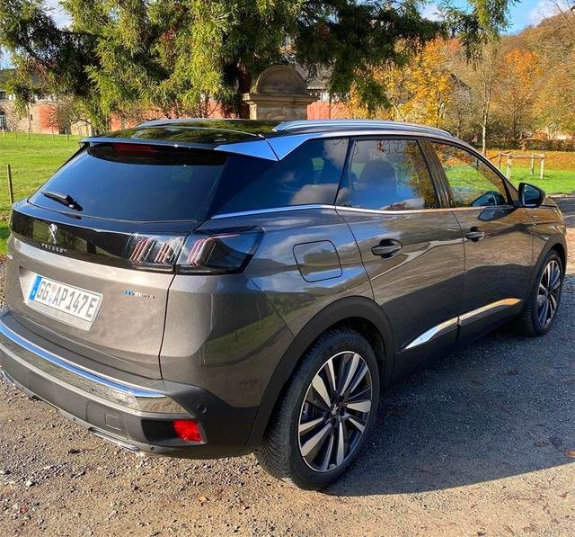 标致的翻身之作？新款3008实车，换全新中控屏，外观更运动