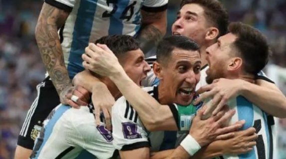 波兰和阿根廷预测对比