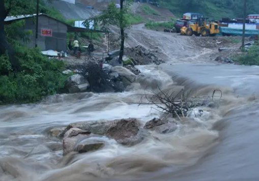 山洪中失联的高考男孩去世了，致其死亡的原因究竟是什么？
