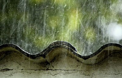 广东强降雨致47万余人受灾，此次暴雨引发了哪些自然灾害？