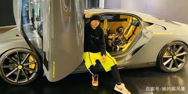 周杰伦一年的收入，普通人一辈子都赚不到，他到底有多会赚钱？