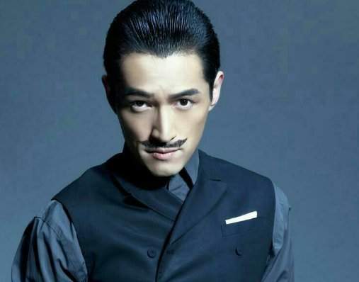 胡歌和江疏影被曝秘密闪婚，携手官宣领证再续前缘，究竟是真是假？