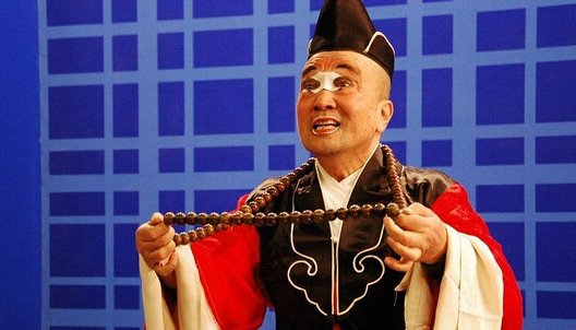 丑角爸爸小萍最后嫁人了吗？