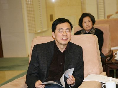 徐荣凯的人物事迹