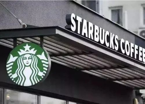 星巴克被曝喝出咖啡机零件，星巴克是怎么回应的？
