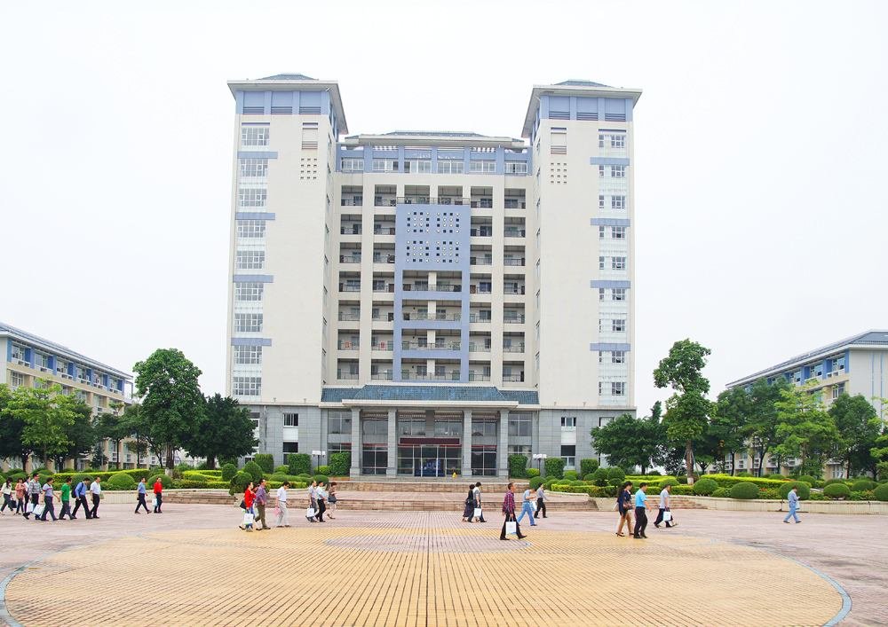 广东水利电力职业技术学院有几个校区啊？