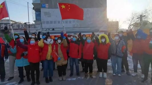 大连社区解封，抗疫一线的志愿者激动落泪，这对他们来说意味着什么？