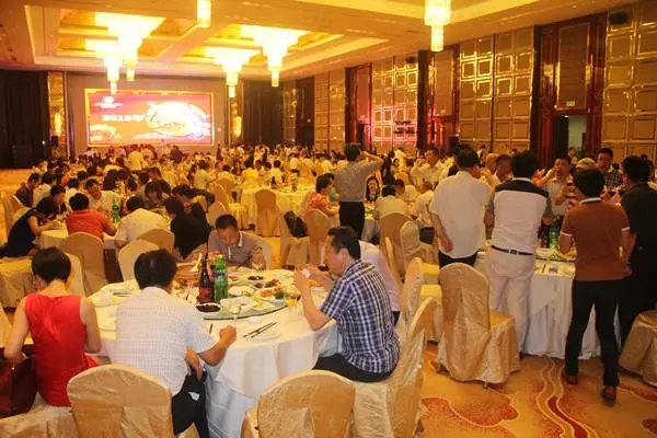 宾朋满座是什么意思