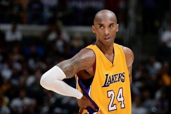 科比为什么穿24号球衣？