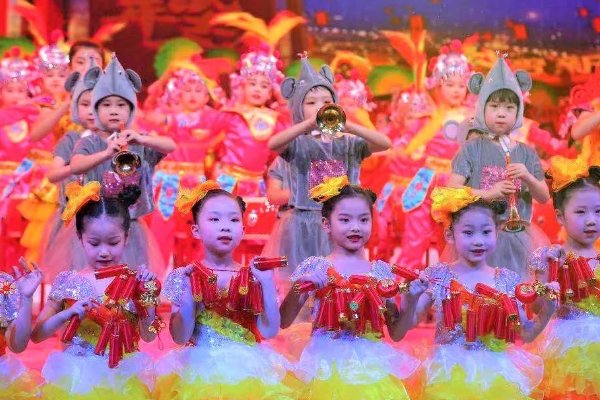 春天在哪里的串词简短