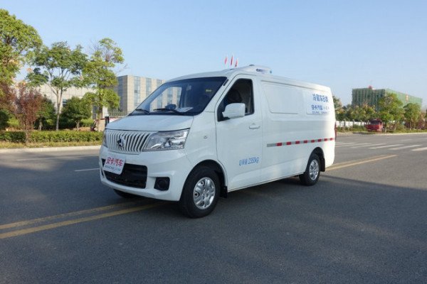 一台冷藏车多少钱？