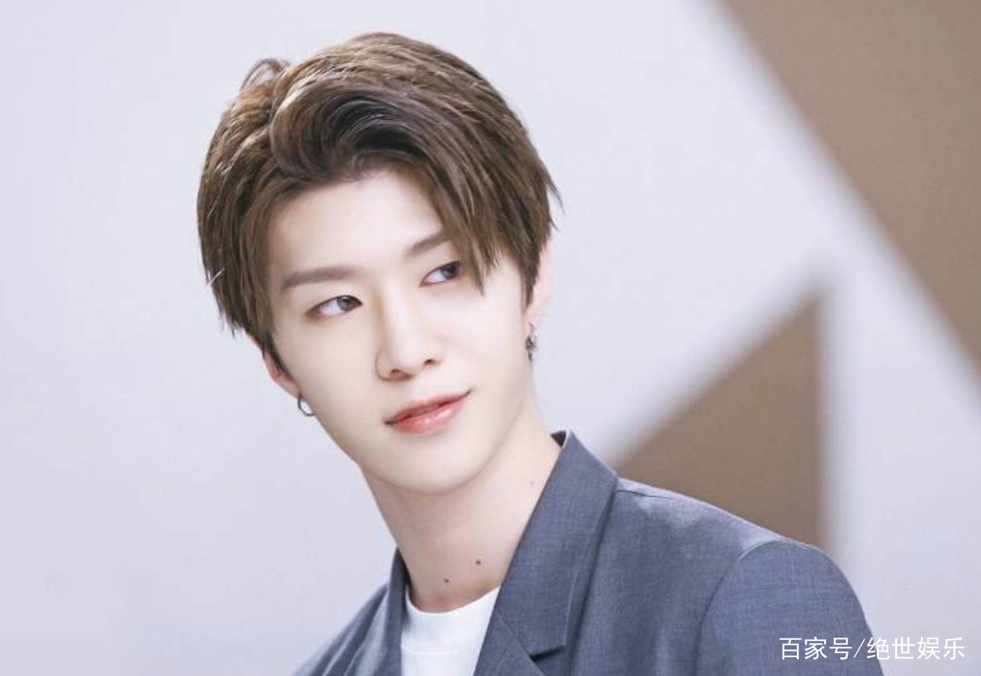 范冰冰和范丞丞是什么关系