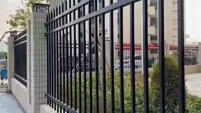 护栏网多少钱一平米，框架护栏网价格