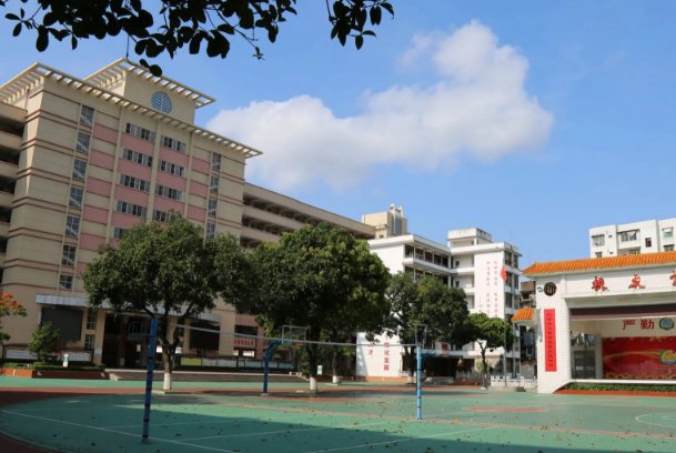 高州一中好还是二中好