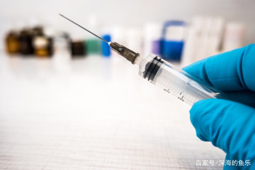 一家三口确诊新冠，另一人为什么没事？