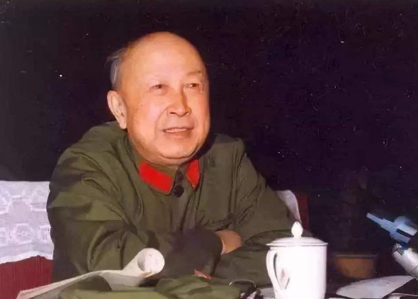 10个当代中国脊梁人物的事迹有哪些?