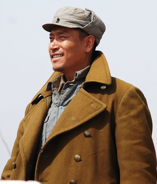 孔庆德护送卡尔逊的剧情