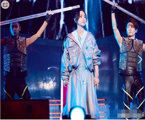 关于周笔畅被吊在半空中的介绍。