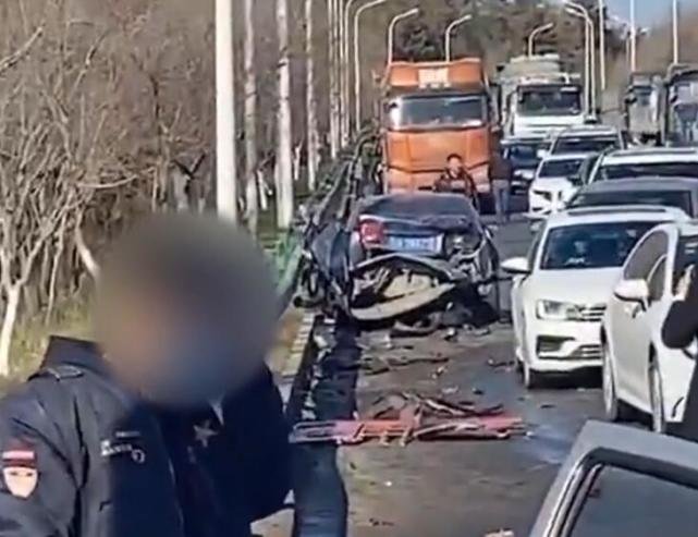 “车体支离破碎、多人受伤严重”吉林再次发生连环车祸,为何最近总出事?