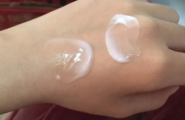 乳液是什么样子的呀？