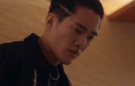 《黑暗荣耀》孙明悟被谁杀死的？