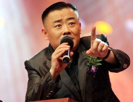 参加周正毅生日宴会的六名卫视主持人是谁?