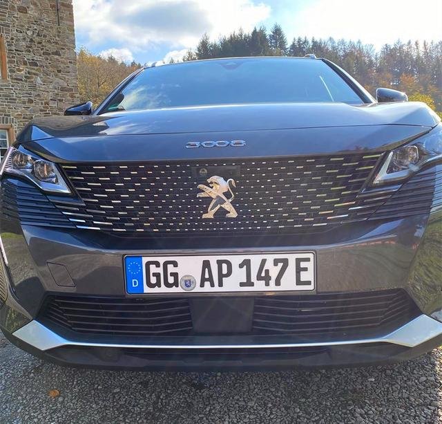 标致的翻身之作？新款3008实车，换全新中控屏，外观更运动