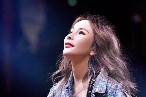 同手同脚歌词是什么？