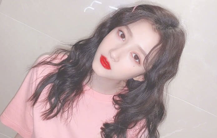 《王牌对王牌》关晓彤模仿《顶楼》中的片段，是否模仿到了精髓？