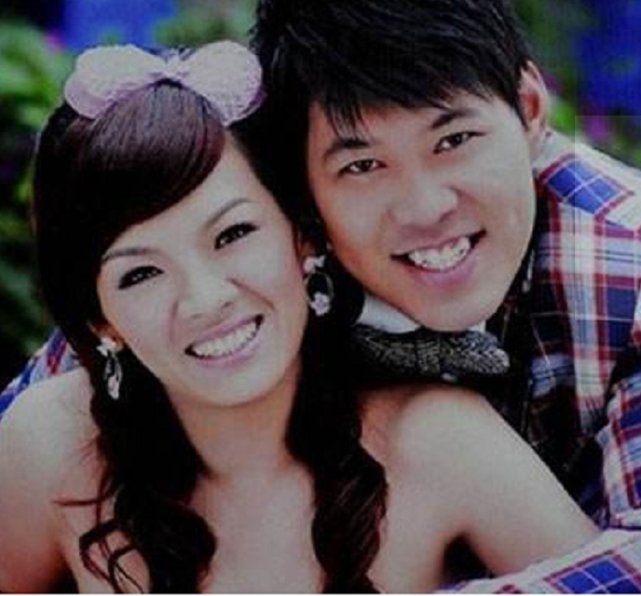 当年那个明知道女友已经过世，却偏偏要举行婚礼的庄华贵，他如今过得怎样？