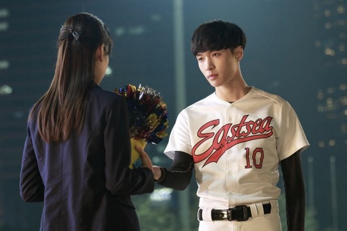 张艺兴主演的《求婚大作战》主要讲了什么？