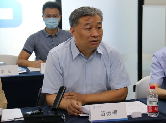 外交部助理苗得雨简介