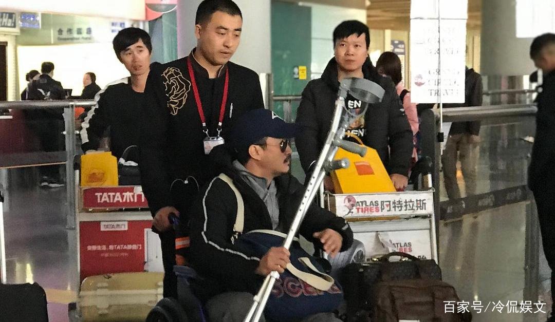《战狼2》爆红后，李连杰警告吴京：从此夹着尾巴做人，发生了什么事情呢？