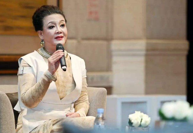 张兰汪小菲母子狂收流量背后还有哪些“生意经”？