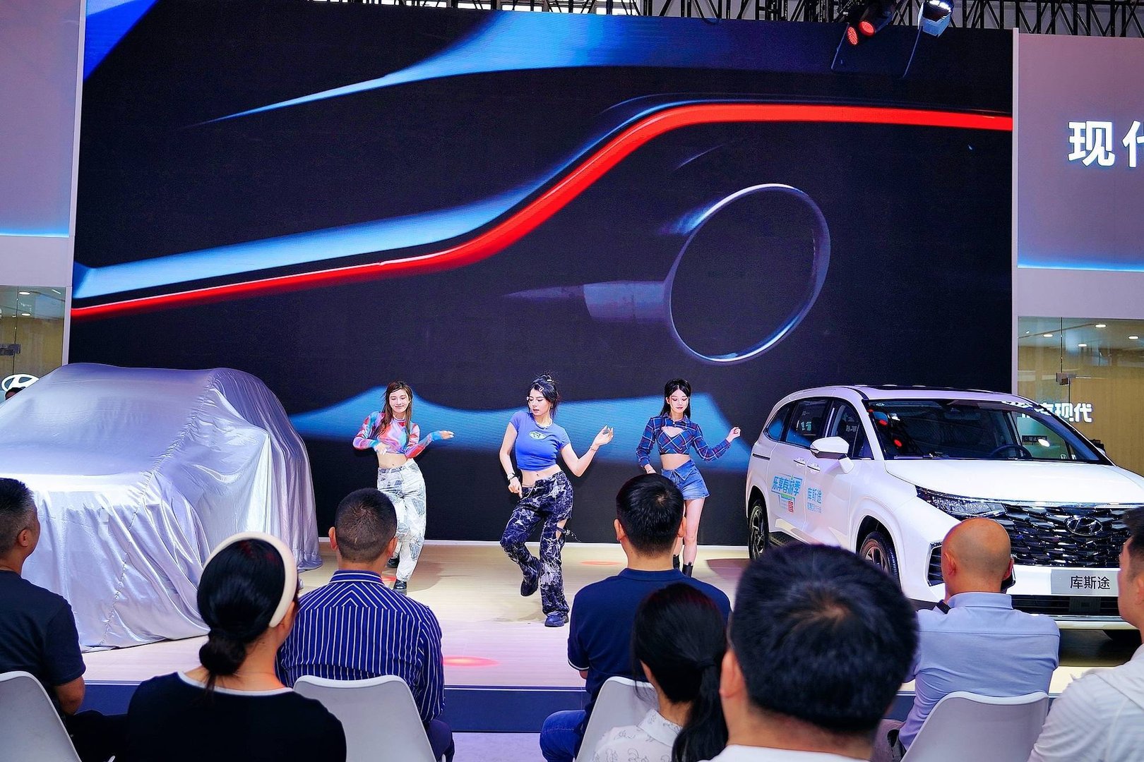 科技现代昆明秀场北京现代携MUFASA 沐飒亮相昆明车展