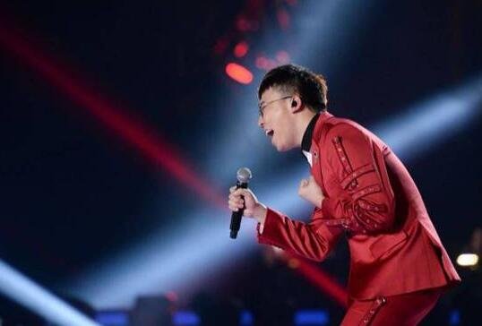 如何评价《梦想的声音》中素人赵骏的表现？