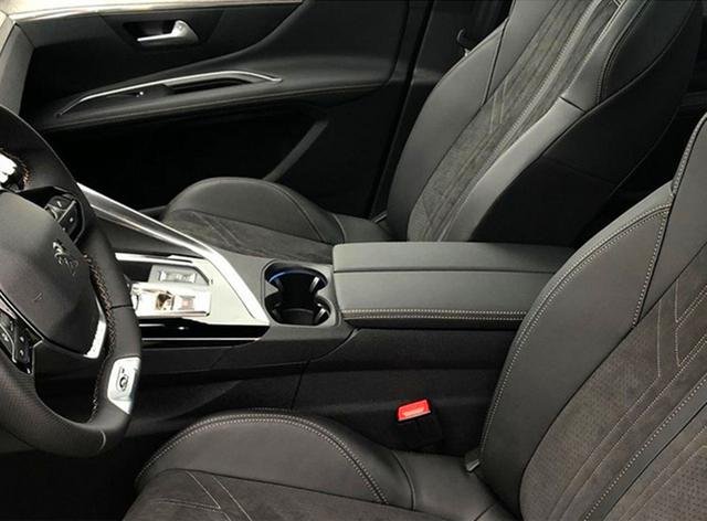 标致的翻身之作？新款3008实车，换全新中控屏，外观更运动