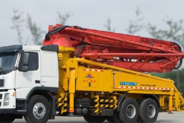 混凝土泵车大概多少钱