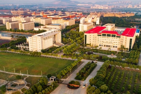 湖北水利水电职业技术学院汤逊湖校区于几几年正式开始教学