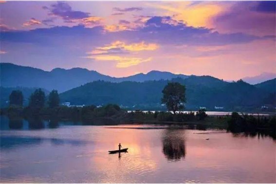 风光旖旎的拼音和意思