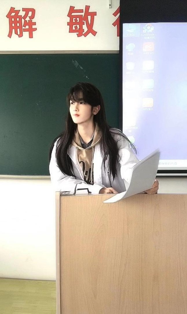 网红泽一锋回应“进解剖室摆拍”，对于他的回应网友有买账吗？