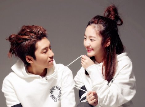 他21岁爱上8岁的女孩，等了十年终于成年，现在如何了？