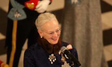 丹麦女王新冠病毒检测结果再次呈阳性，具体情况如何？