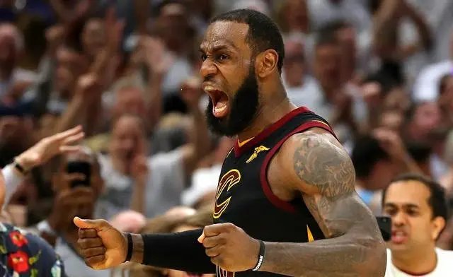 詹姆斯转发自己抢七大战数据，他对自己的表现有多满意？